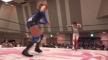 Mayu Iwatani & Yoko Bito have a great stiff match in the main event.
